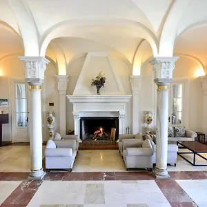 Oromana Hotel
